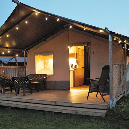 Sluknov- Glamping 데친