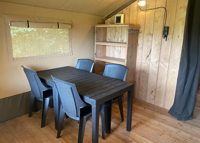 Sluknov- Glamping مكان تخييم
