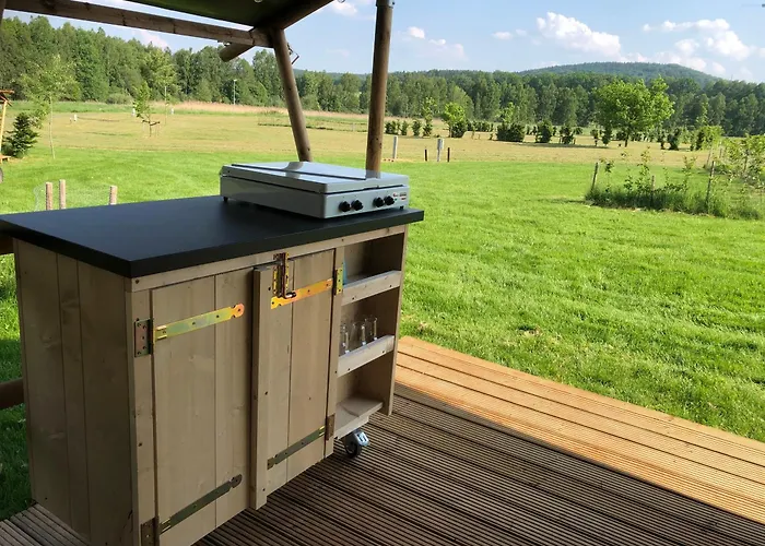 Sluknov- Glamping مكان تخييم